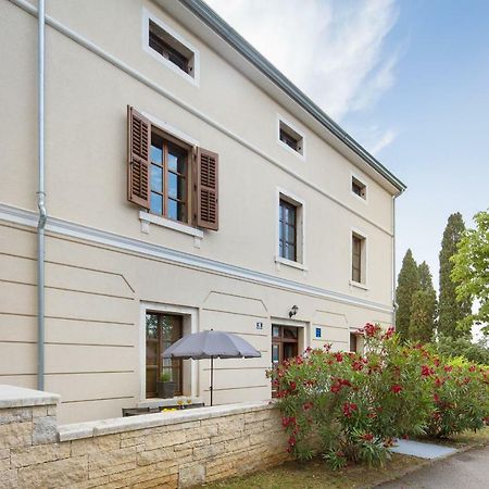 Apartments Bonaparte Poreč Exteriör bild
